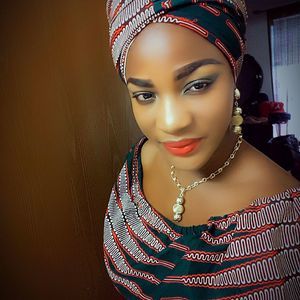 Meet your Posher, Abiola